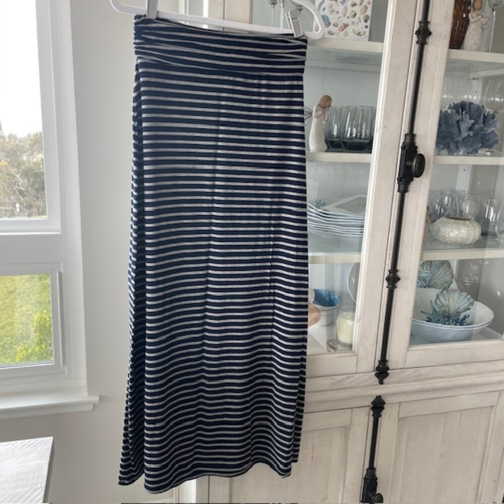 J CREW MAXI SKIRT #A3925 NAVY AND GRAY STRIPE SIZE XS NWT